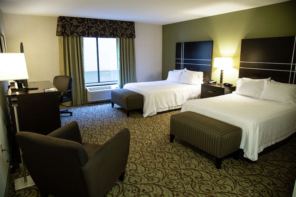 Hampton Inn & Suites Sharon - photo 33