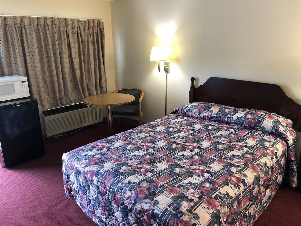 Red Maple Inn - photo 12
