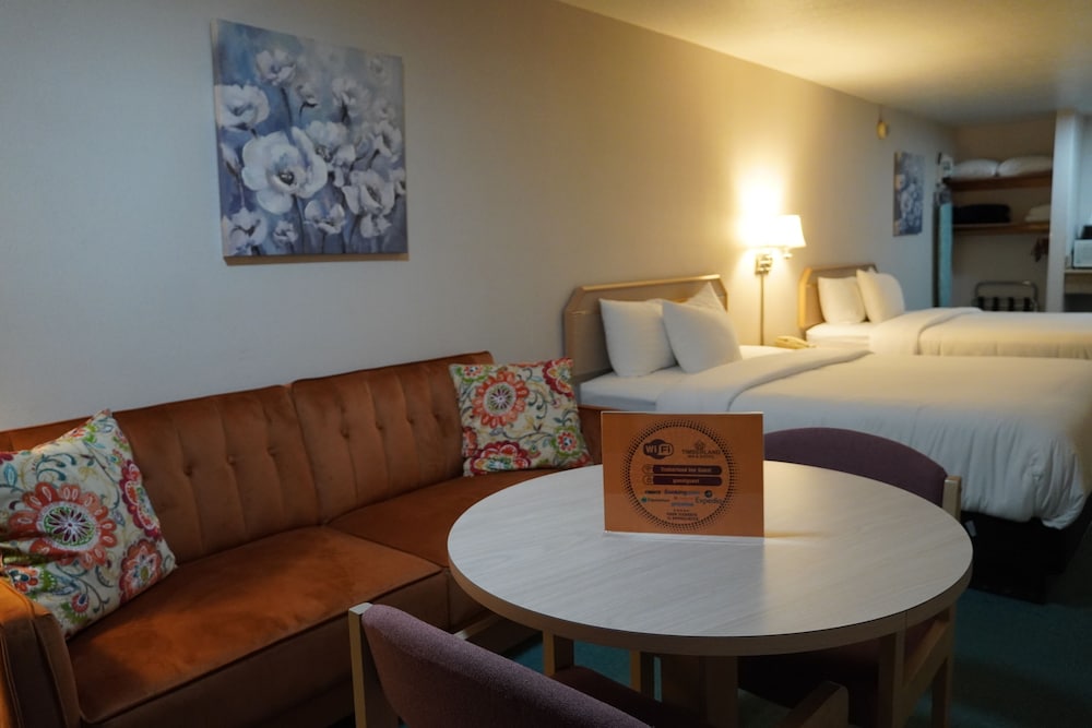 Timberland Inn & Suites - photo 27