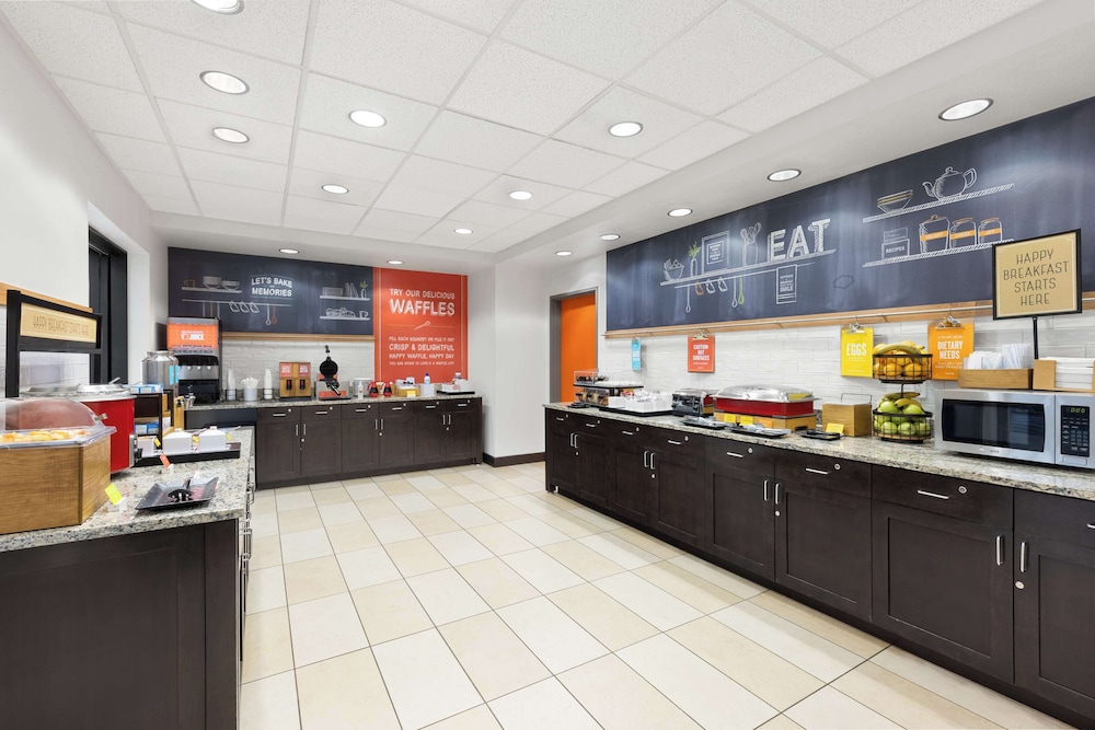 Hampton Inn & Suites Douglas - photo 24