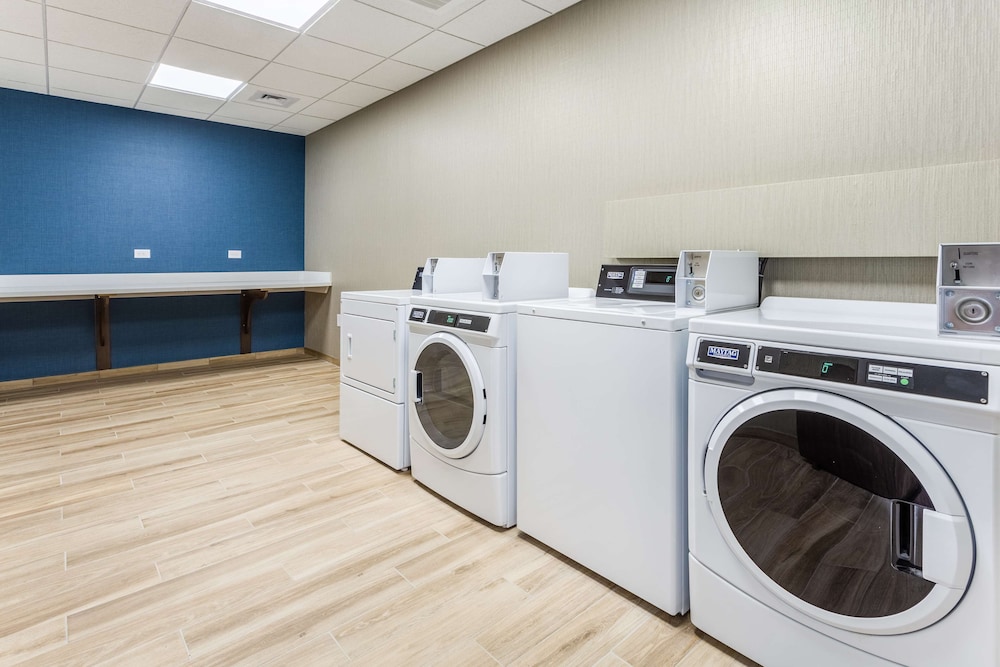 Hampton Inn and Suites Guymon - photo 15