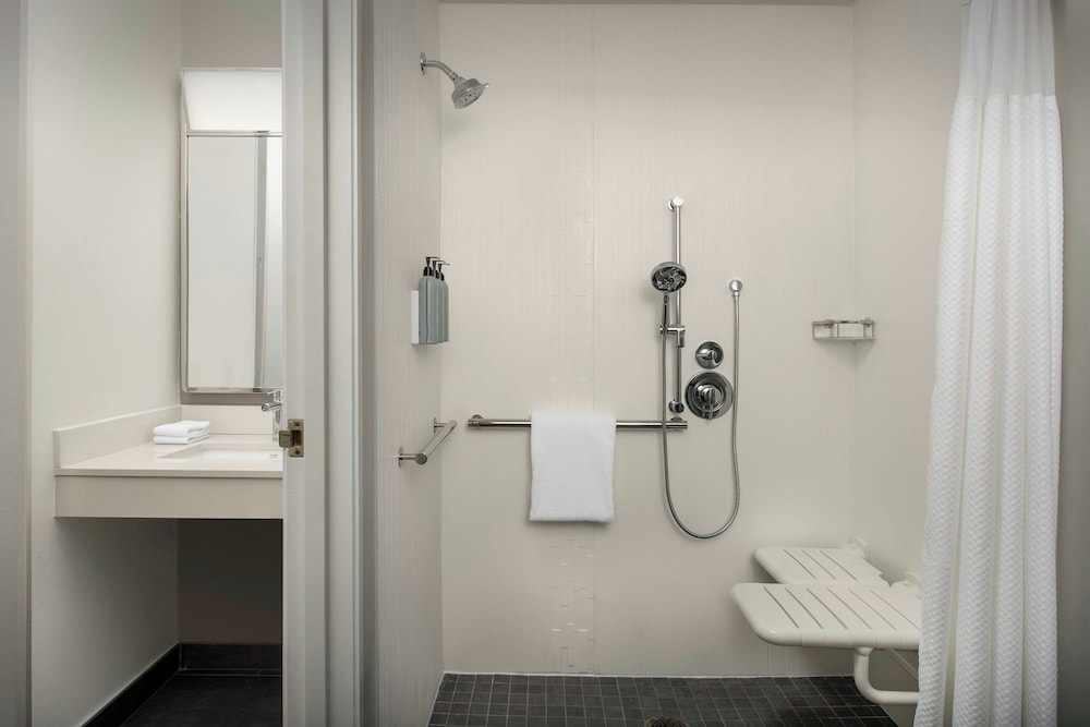 Courtyard by Marriott Dayton Beavercreek - photo 23