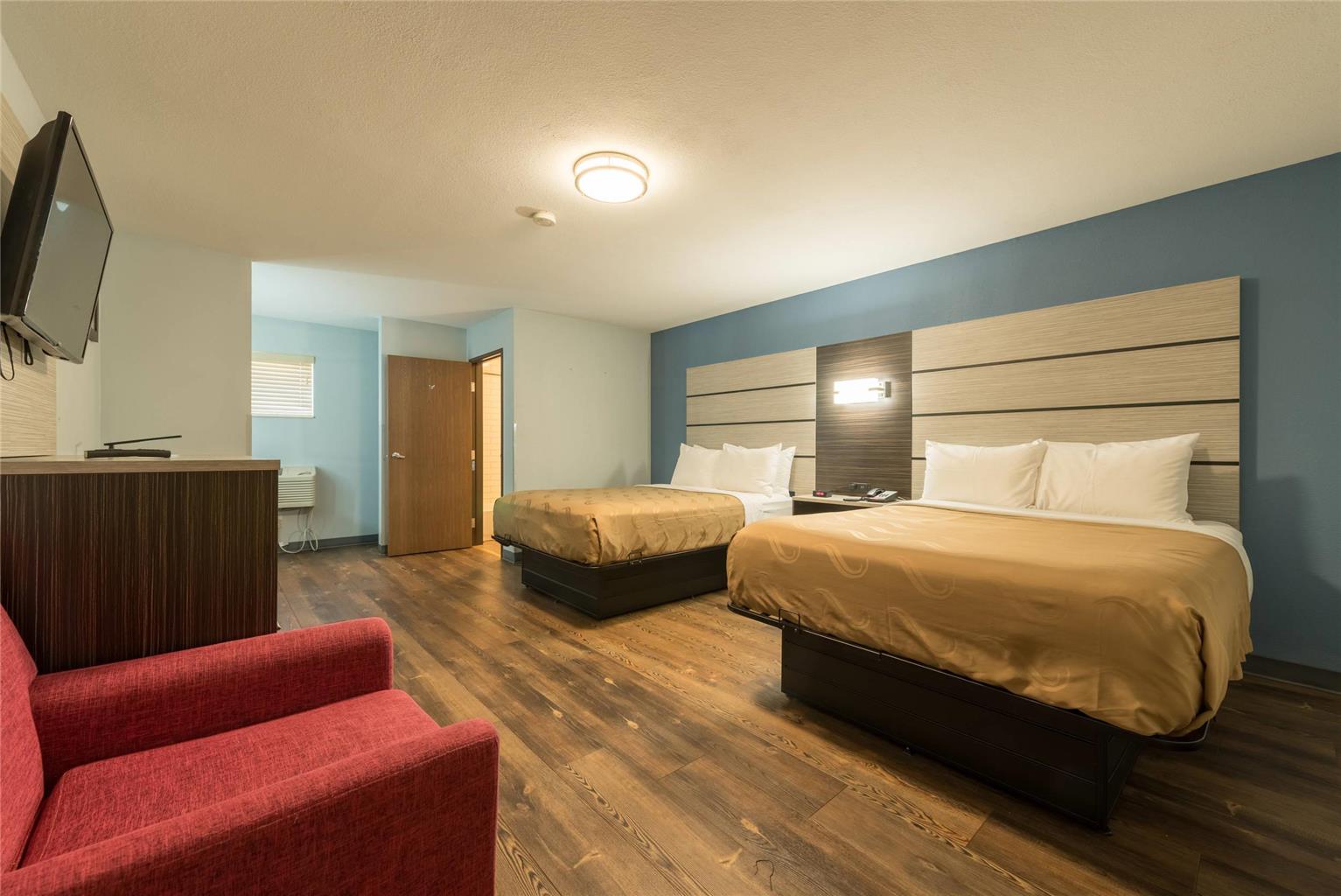 Quality Inn & Suites Manitou Springs at Pikes Peak - photo 18