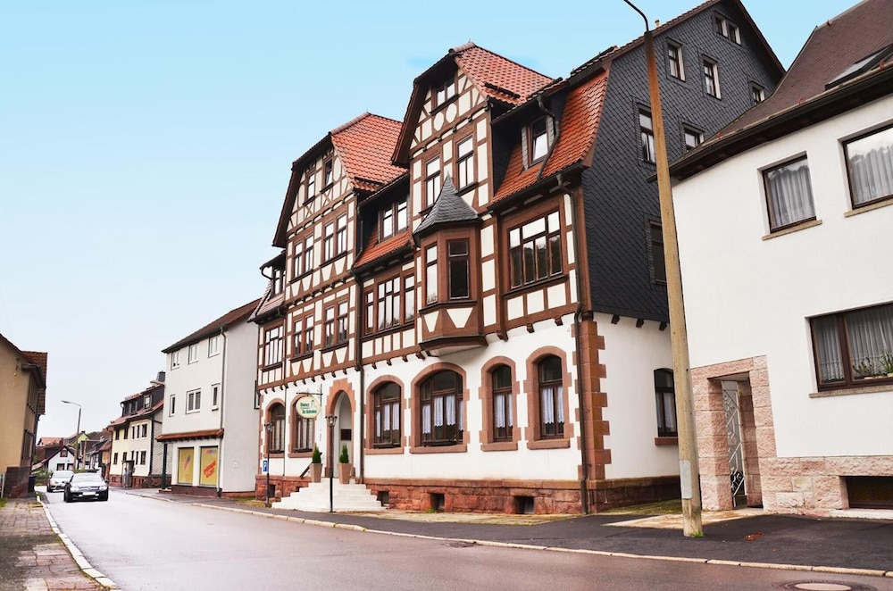 Hotel Restaurant Zur Hallenburg — Steinbach Hallenberg