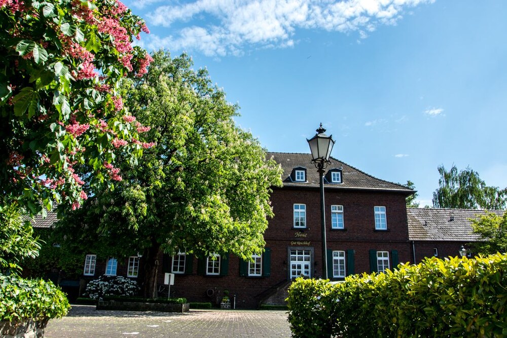 Hotel Landhaus Gut Keuchhof — Koeln