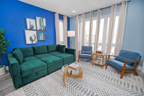 Spacious 3BR Home Near Chicago Downtown University of Illinois Chicago & Medical District — 4-Star Luxury Hotel in Chicago, United States