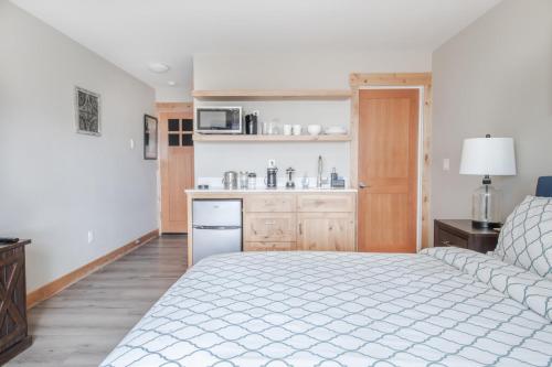 Lakeside Hotel room #5 in Kings Beach in Kings Beach, United States