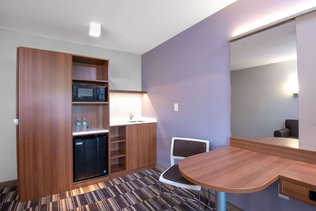 Microtel Inn & Suites By Wyndham Philadelphia Airport Ridley - photo 9
