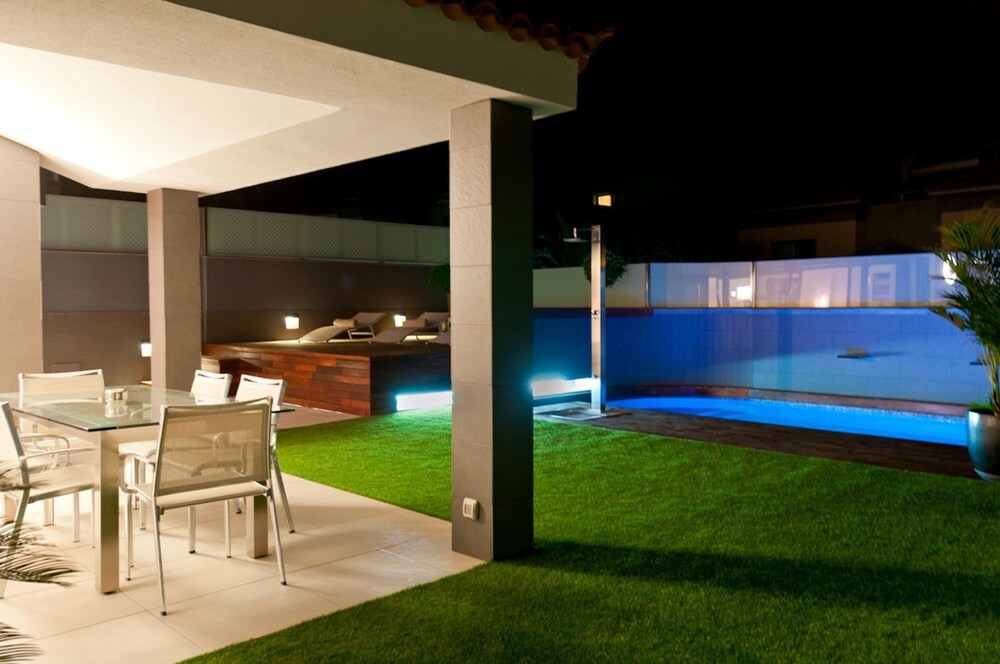 Meloneras Hills 19 With Pool by VillaGranCanaria — 4-Star Luxury Hotel in Maspalomas, Spain