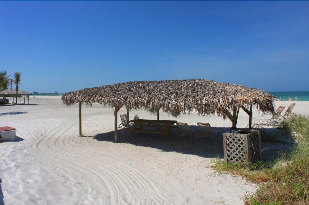 Gulf Beach Resort Motel - photo 14