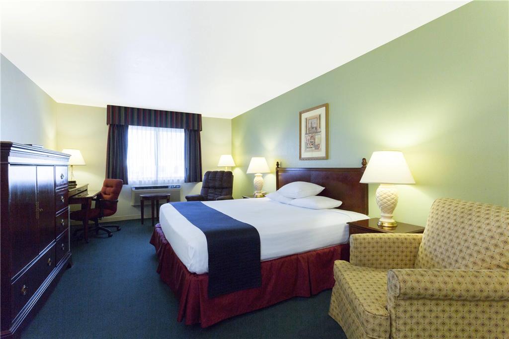Super 8 by Wyndham Montpelier - photo 9