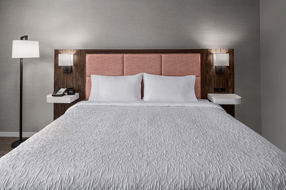 Hampton Inn Boston Woburn - photo 9