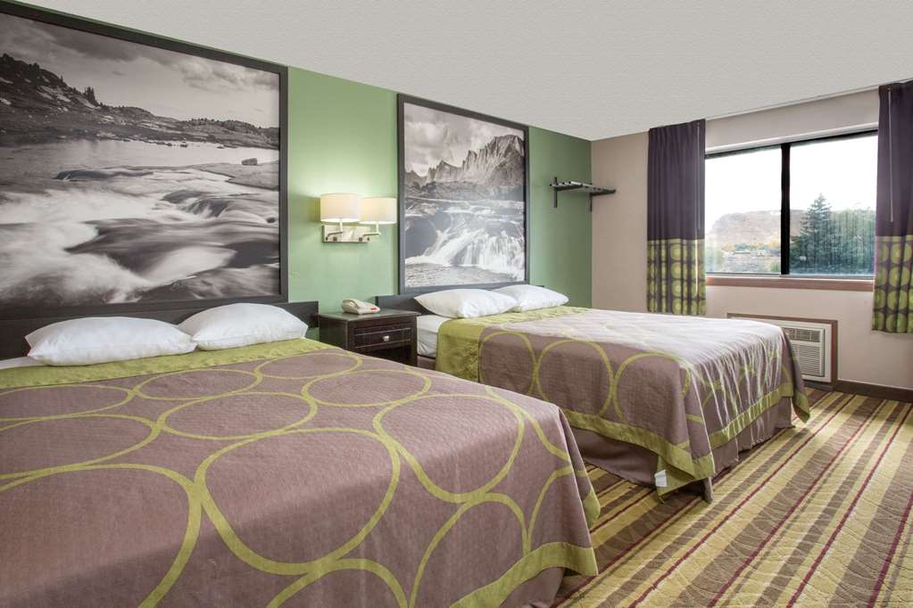 Super 8 by Wyndham Green River - photo 6