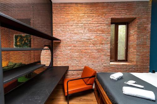 Heart of Tbilisi: 3 Apts w Balcony By Wehost