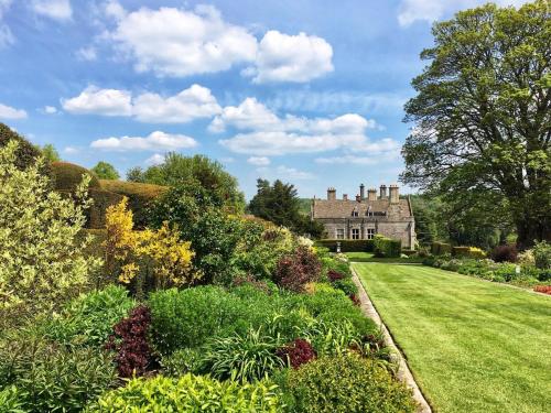 Miserden Park Flat - carbon neutral hotel in Stroud