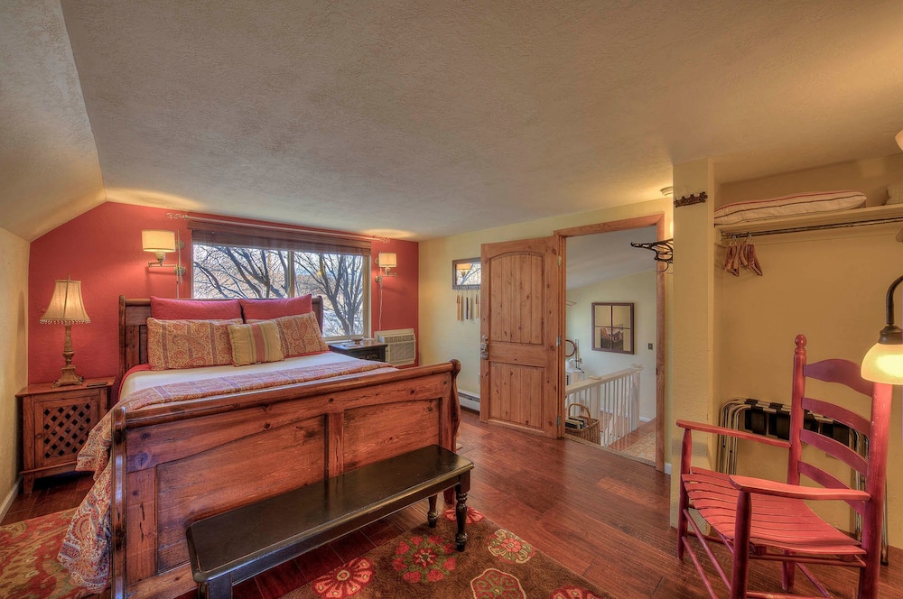 Cali Cochitta Vacation Rentals - photo 10