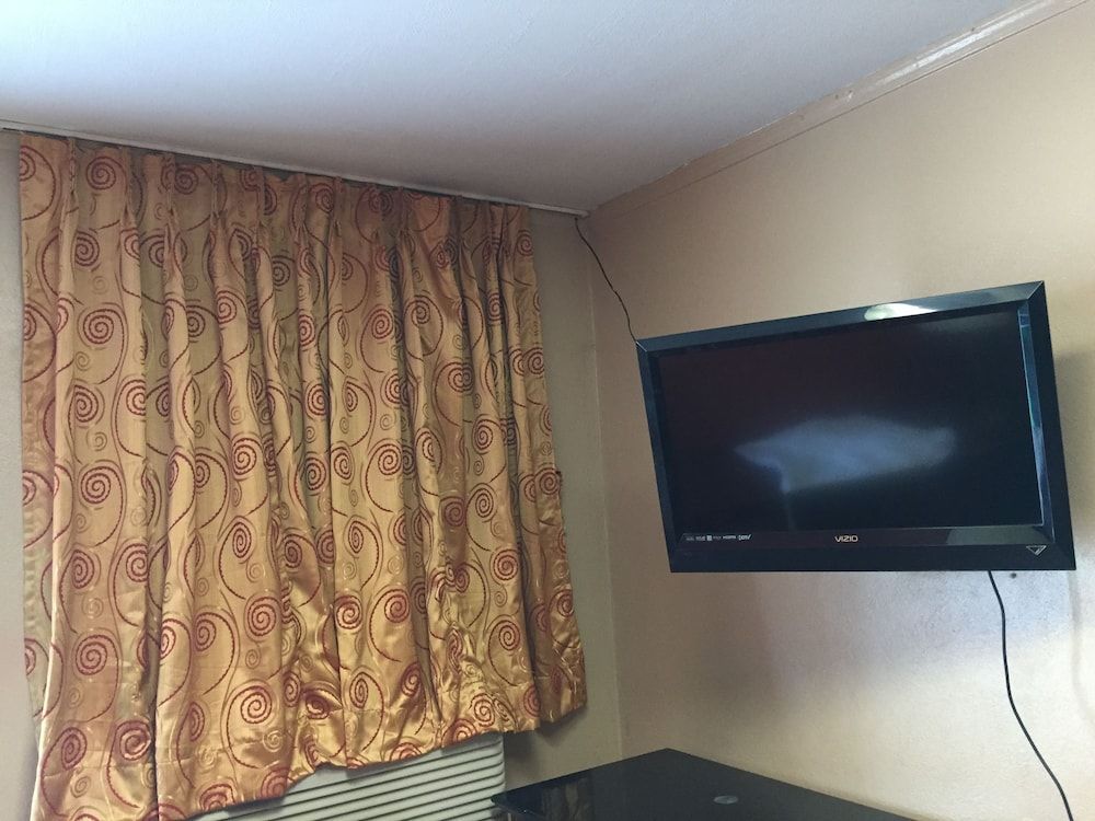 Downtowner Motel - photo 3