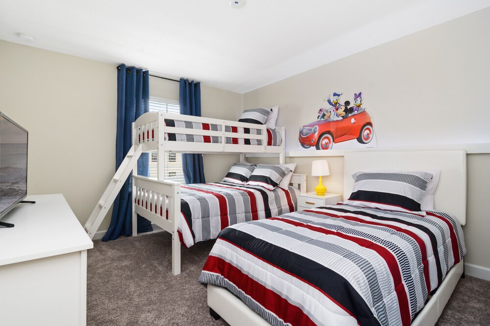 1565 Champions Gate Resort 46666 46940 - photo 10
