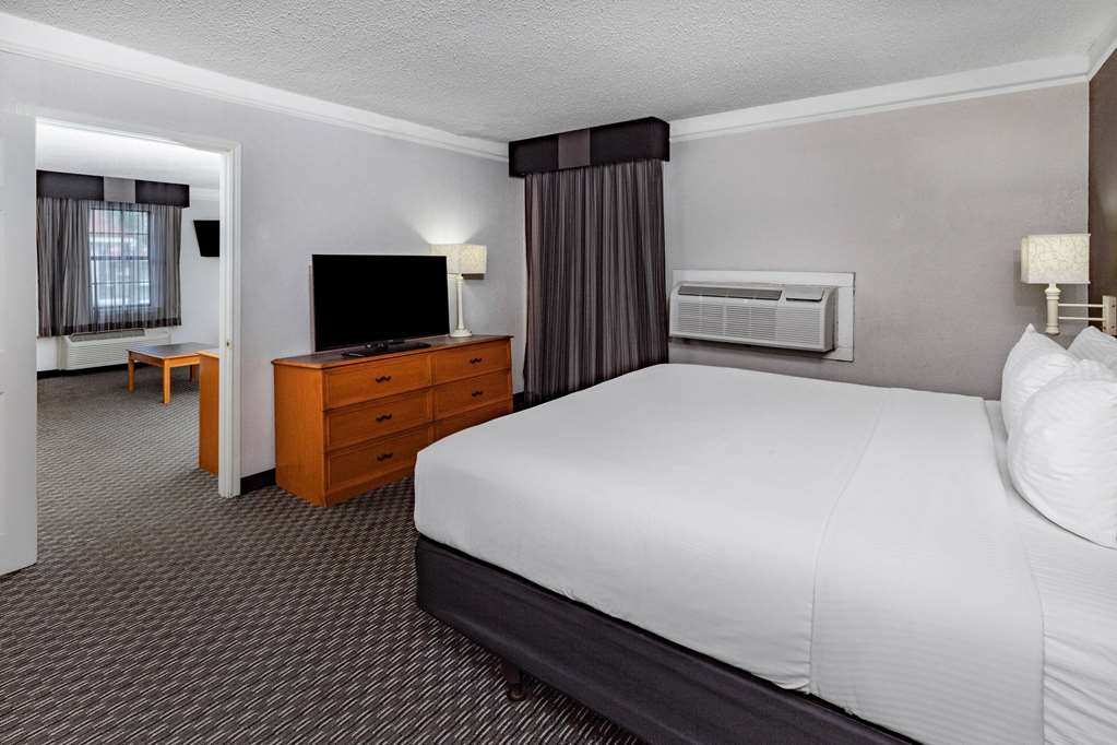La Quinta Inn by Wyndham Laredo I 35 - photo 55