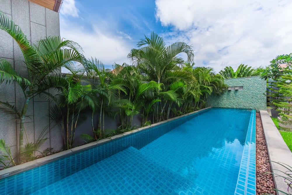 Villa Aramoana — 4-Star Luxury Hotel in Rawai, Thailand