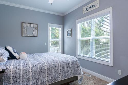Southern Charm by Oak Island Accommodations - photo 35