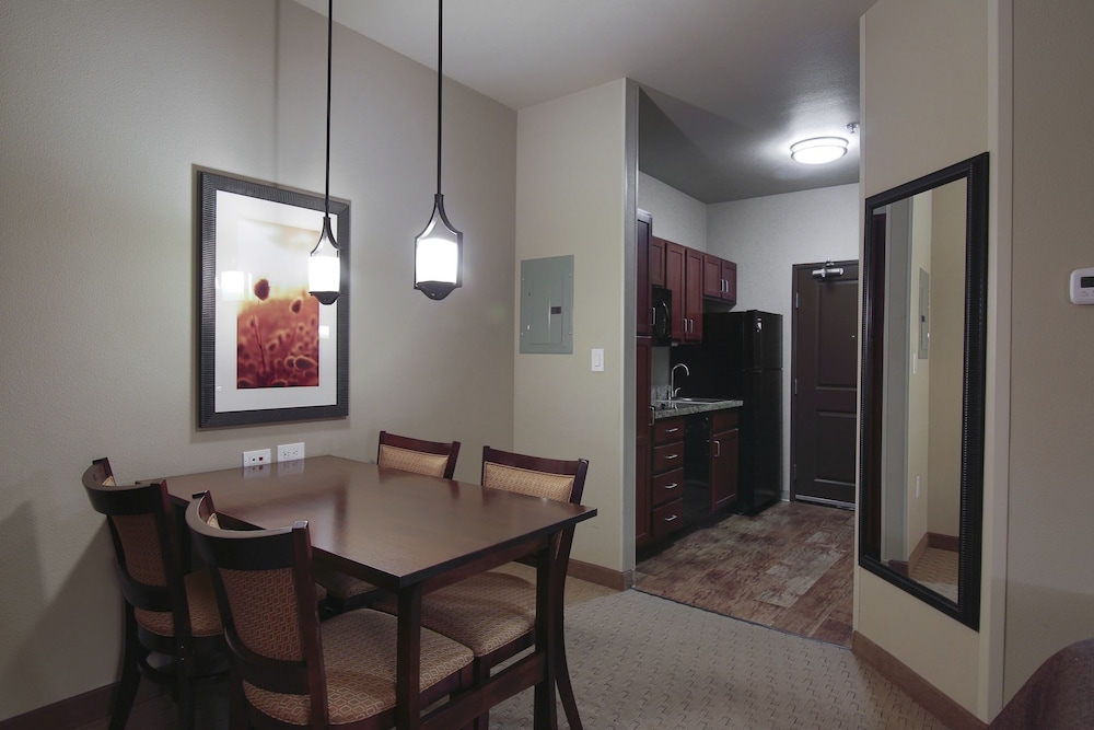 Teddy's Residential Suites Watford City - photo 16