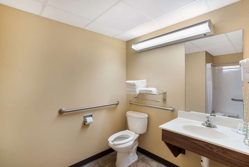 Quality Inn & Suites Monterey I 40 - photo 20