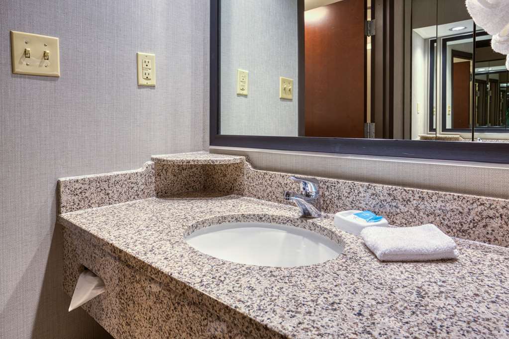 Drury Inn & Suites St. Louis Fairview Heights - photo 31