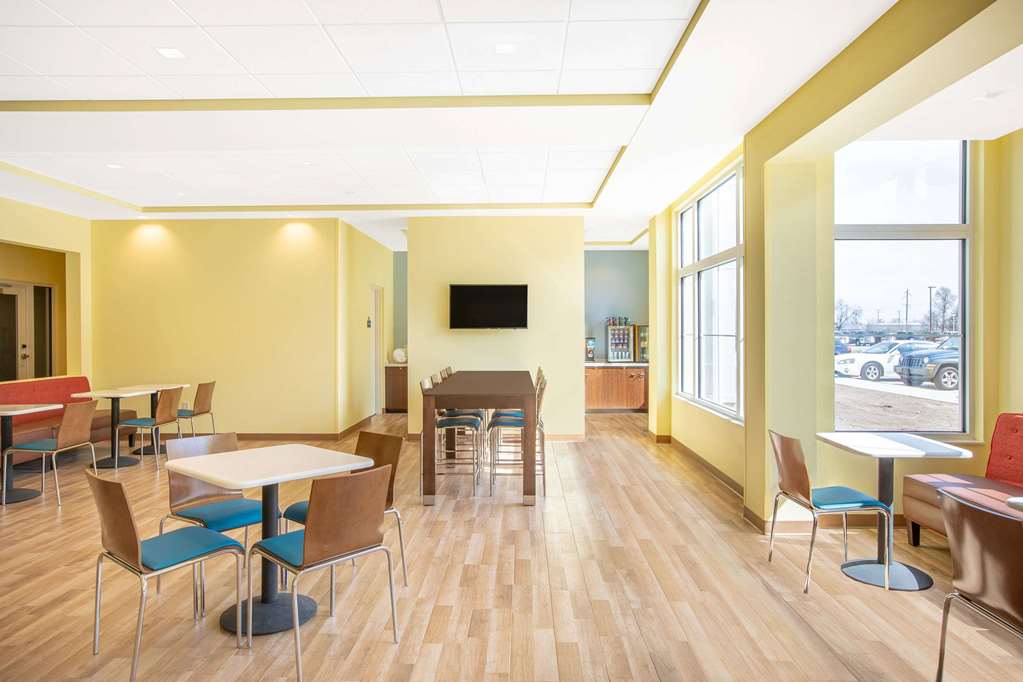 Days Inn & Suites by Wyndham Kearney - photo 15