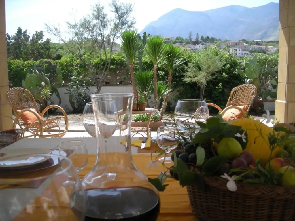 Villa Spiaggia Plaja — 4-Star Luxury Hotel in Castellammare Del Golfo, Italy