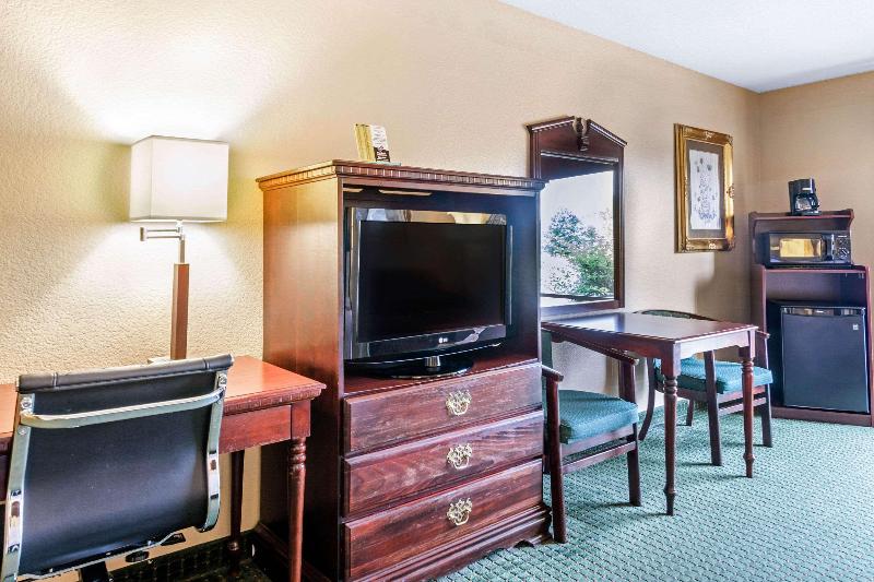 Quality Inn & Suites South Carthage - photo 29