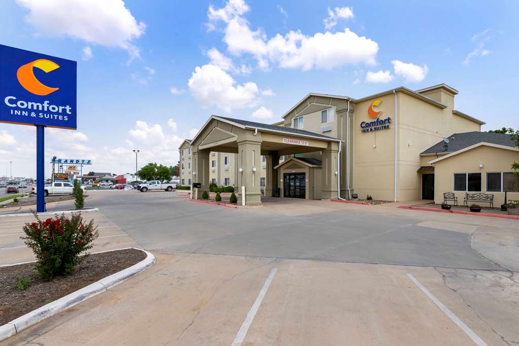 Comfort Inn & Suites Ponca City near Marland Mansion — hotel in Ponca
