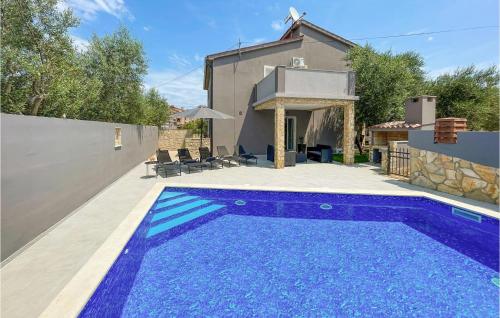 3 Bedroom Gorgeous Home In Liznjan — 4-Star Luxury Hotel in Liznjan, Croatia
