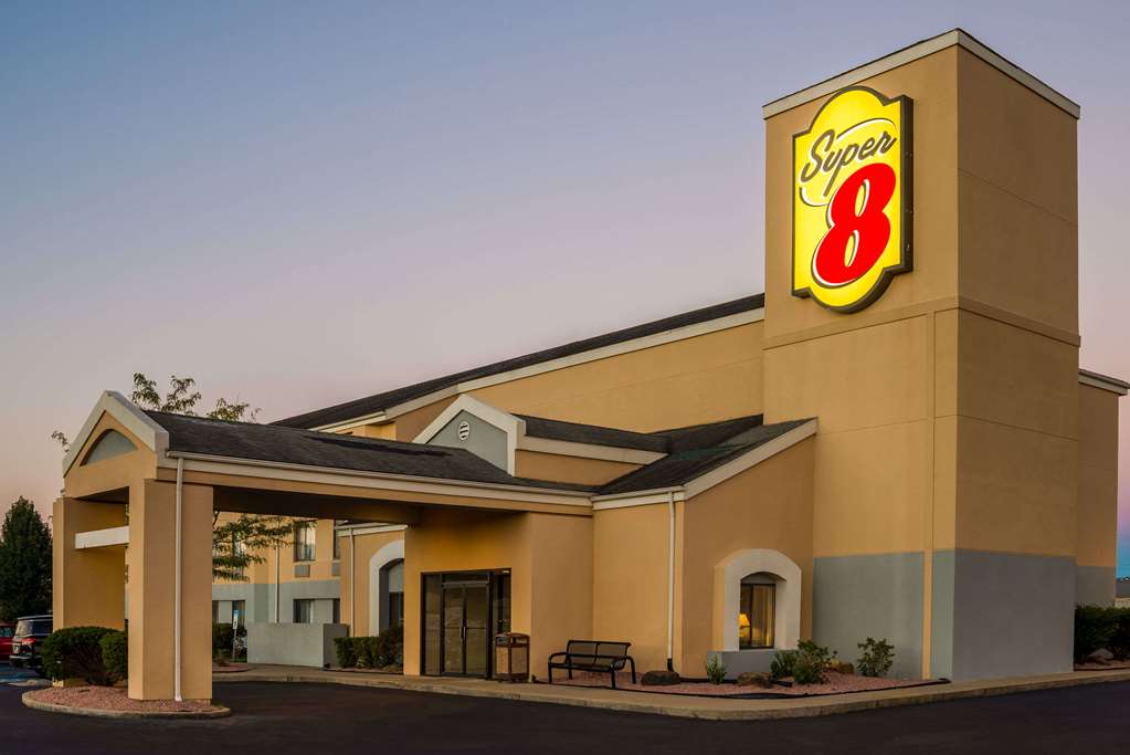 Super 8 by Wyndham Jasper - photo 2