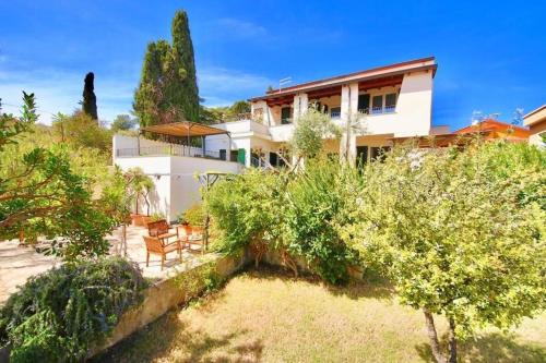 Villa Fatta di Sogni — 4-Star Luxury Hotel in Pula, Italy