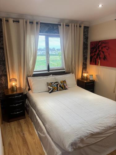 Luxury Home in Dublin WiFi TV B&B Close to City Centre — 4-Star Luxury Hotel in Lucan, Republic of Ireland