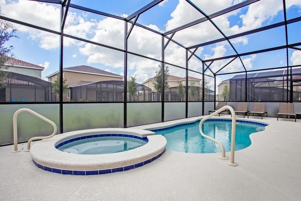 Amazing 7 Bedroom Solterra New Resort Home 7 Villa by Redawning - photo 48