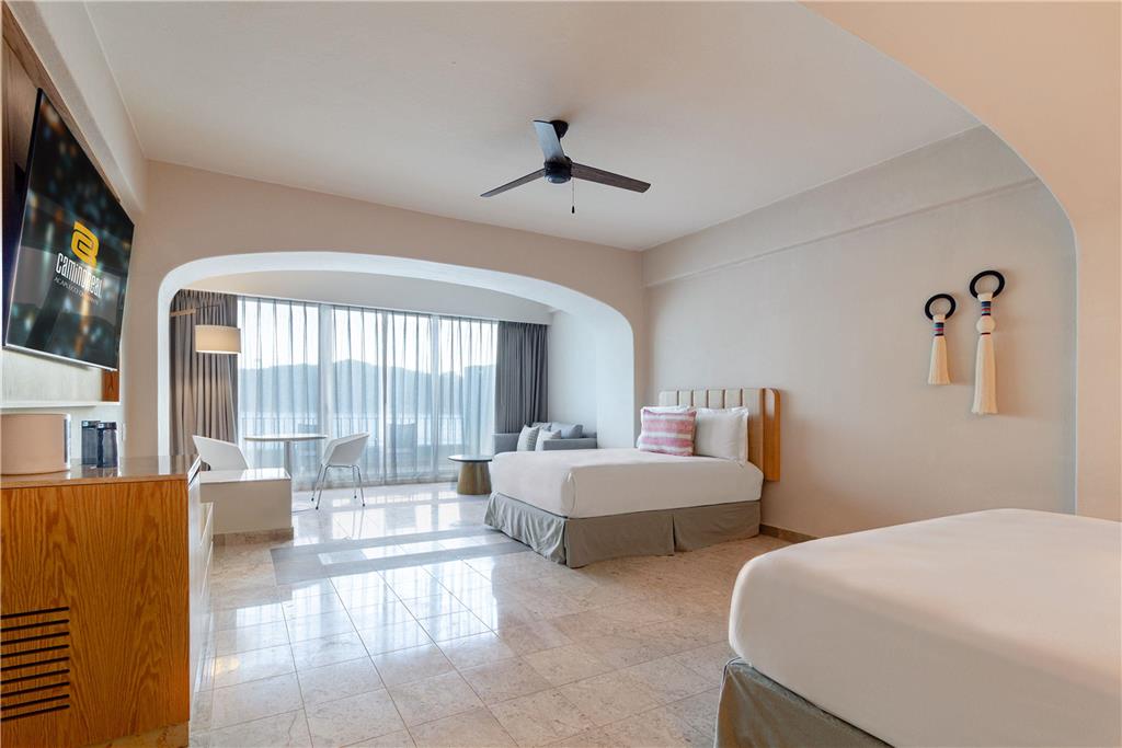 Deluxe Superior king and twin bed