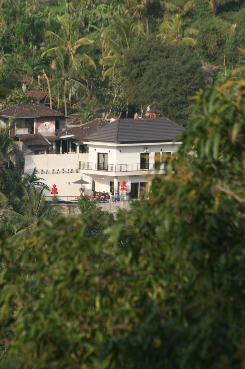 Rumah Riang in Seririt, Indonesia
