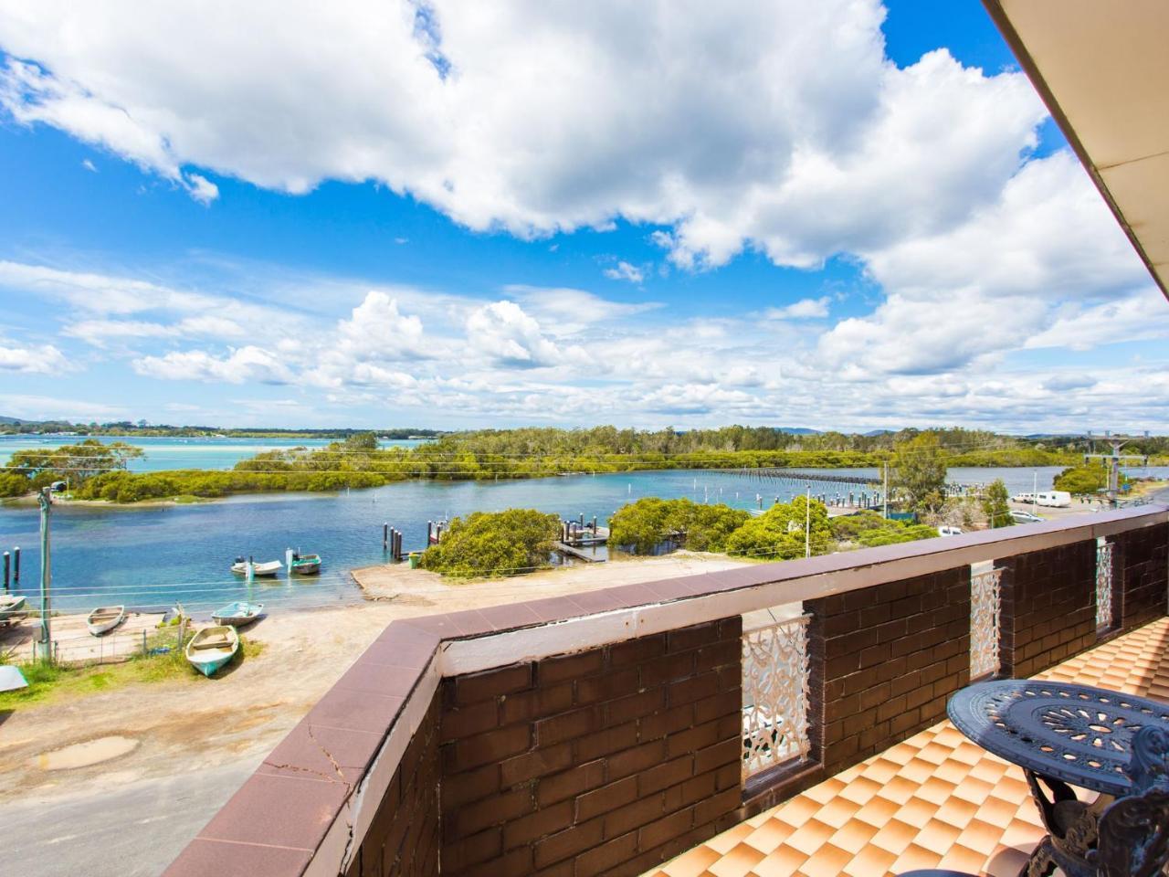 Dolphin Place 05 — 4-Star Luxury Hotel in Tuncurry, Australia