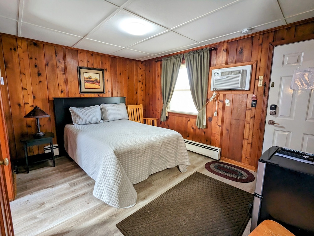 Riverside Motel - photo 10