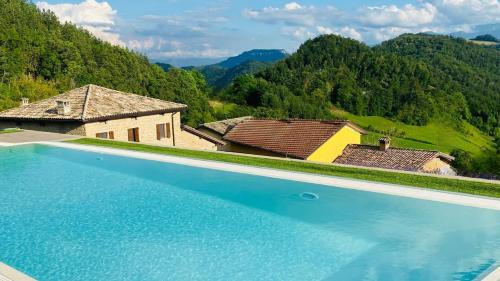 Ca' Nobili Charming Country House — 4-Star Luxury Hotel in Vetto, Italy