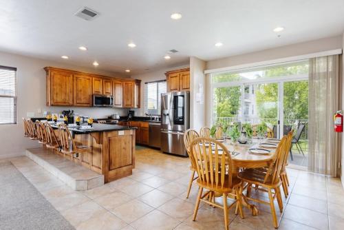 Las Palmas 1805 Shared Pool And Hot Tub Great Clubhouse Amenities — Saint George
