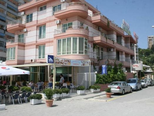 Hotel Kristal - last minute hotel in Durres