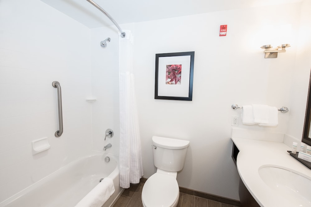Hilton Garden Inn Indiana at IUP - photo 38