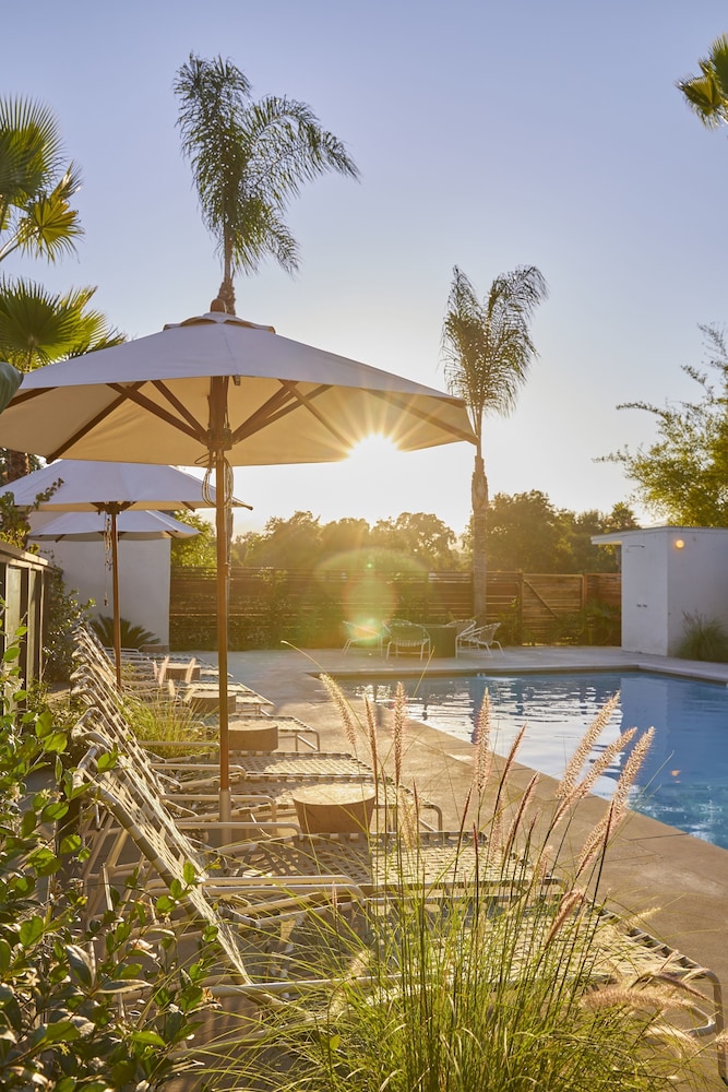 The Capri Hotel - photo 11