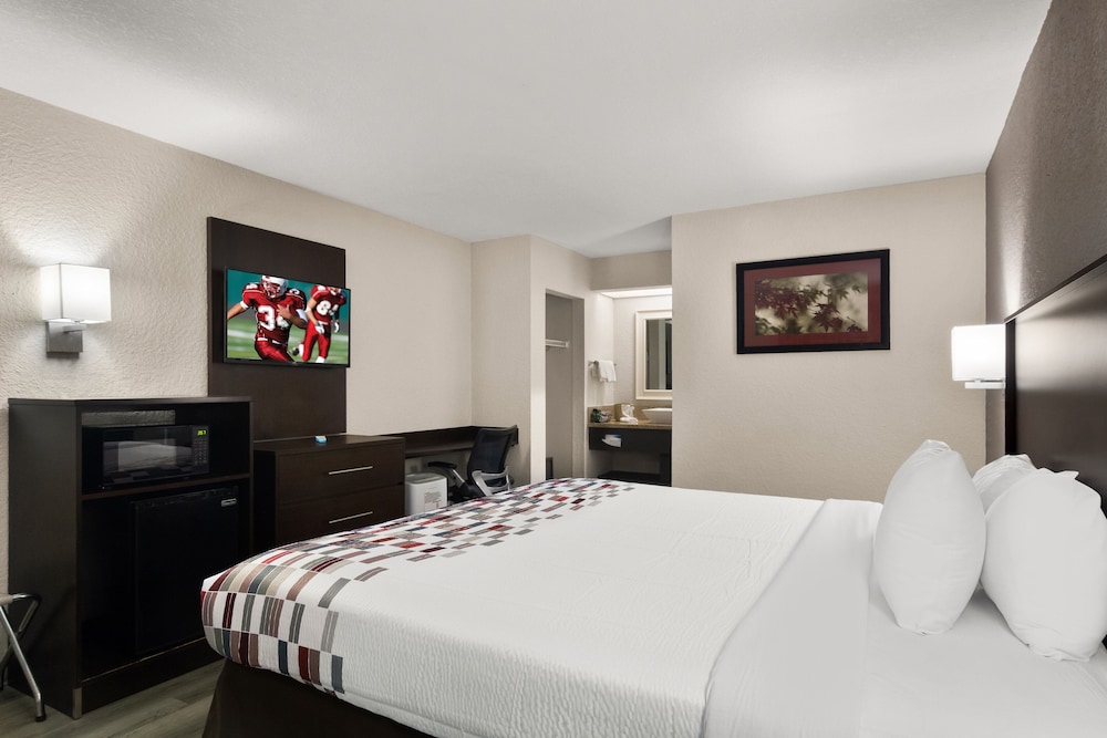 Red Roof Inn Kingsland - photo 13
