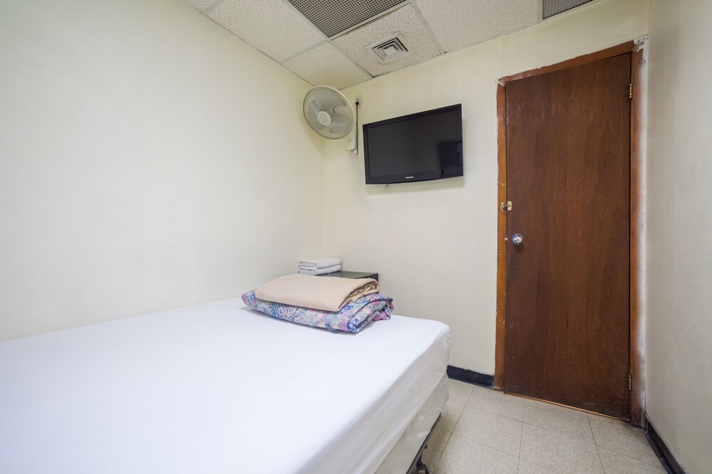 New World Hotel - photo 6