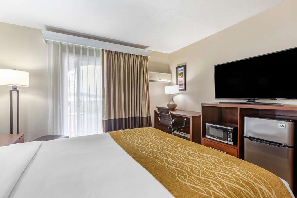 Comfort Inn Escondido San Diego North County - photo 21