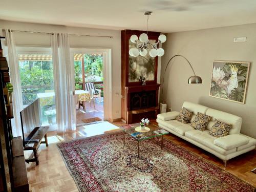 Charming house Rome — 4-Star Luxury Hotel in Casal Palocco, Italy